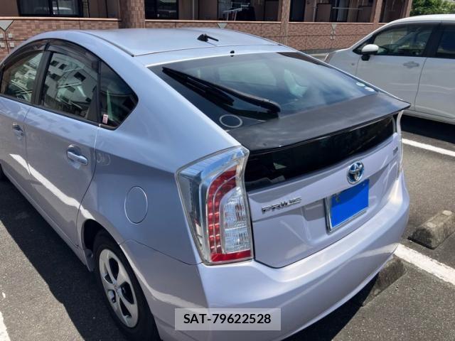 Toyota PRIUS 2013-05 8037738-21