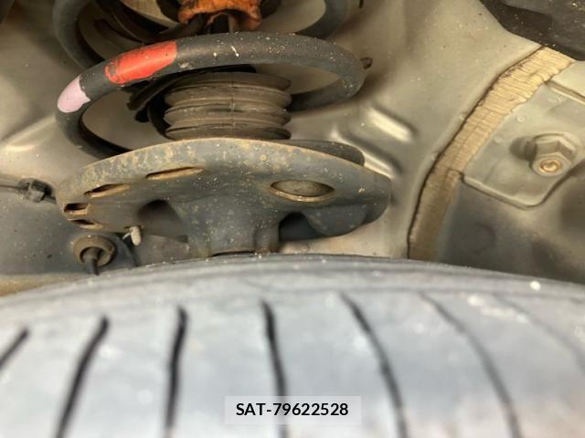 Toyota PRIUS 2013-05 8037738-5