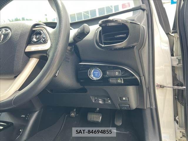 Toyota PRIUS 2016-04 8037681-12