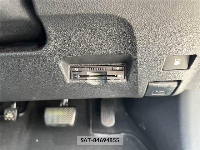 Toyota PRIUS 2016-04 8037681-13