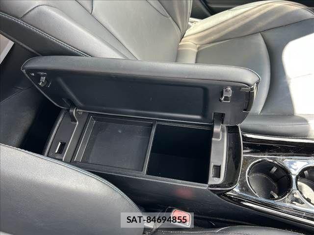 Toyota PRIUS 2016-04 8037681-23