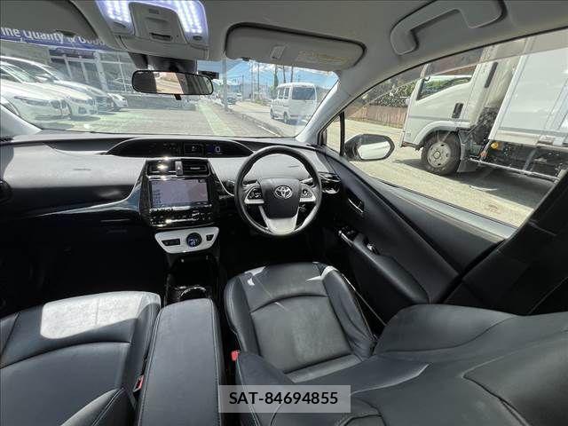 Toyota PRIUS 2016-04 8037681-25
