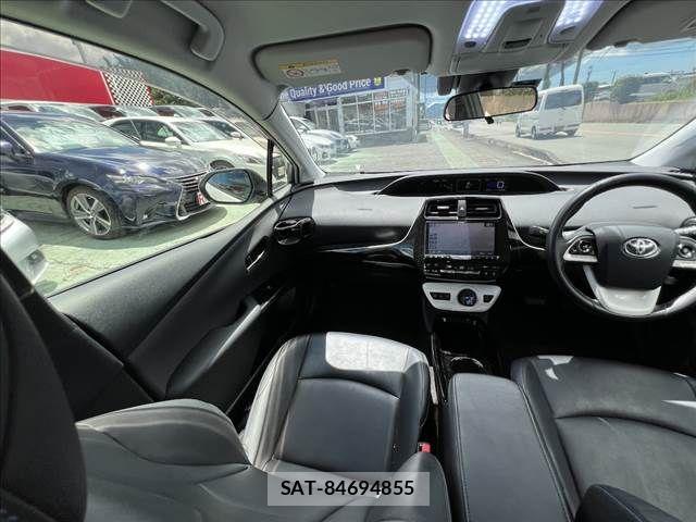 Toyota PRIUS 2016-04 8037681-26