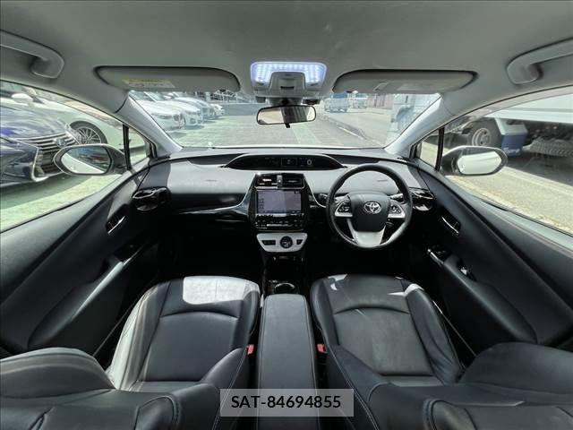 Toyota PRIUS 2016-04 8037681-27