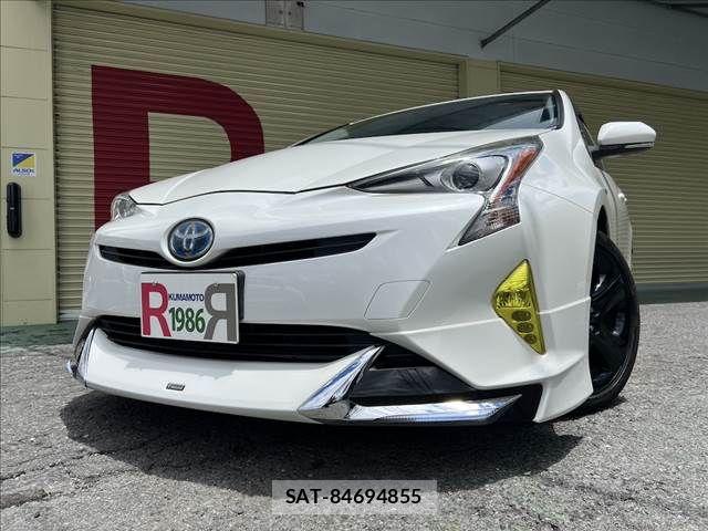 Toyota PRIUS 2016-04 8037681-3