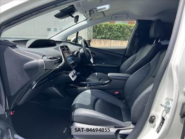 Toyota PRIUS 2016-04 8037681-6