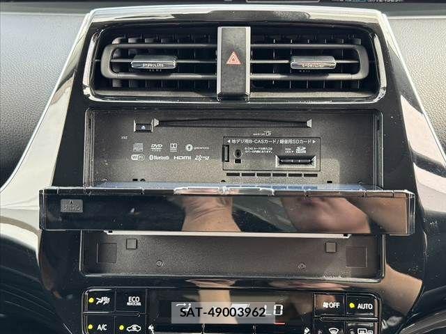 Toyota PRIUS 2018-07 8037682-23