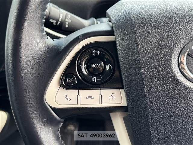 Toyota PRIUS 2018-07 8037682-25