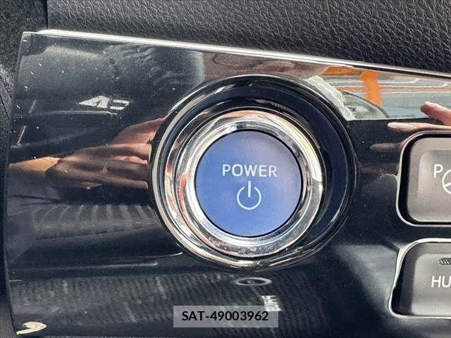 Toyota PRIUS 2018-07 8037682-27