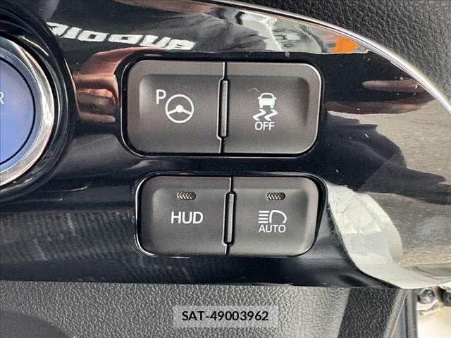 Toyota PRIUS 2018-07 8037682-28