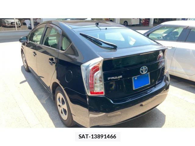Toyota PRIUS 2012-05 8037740-1