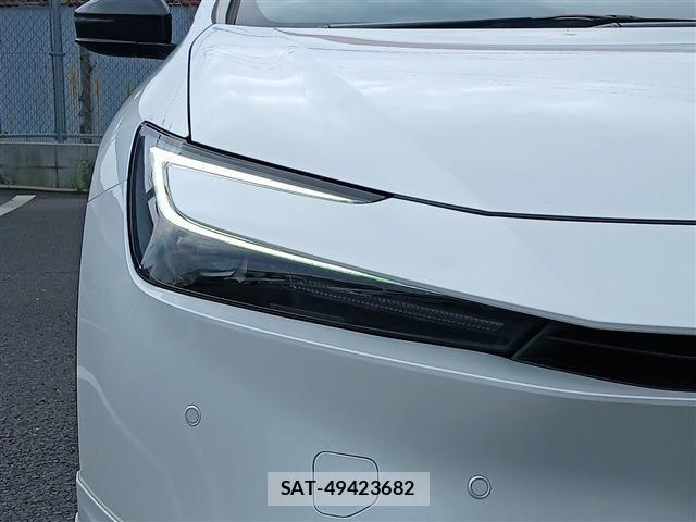 Toyota PRIUS 2023-05 8037644-11