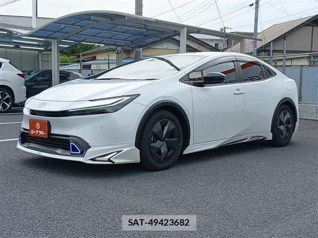 Toyota PRIUS 2023-05 8037644-23
