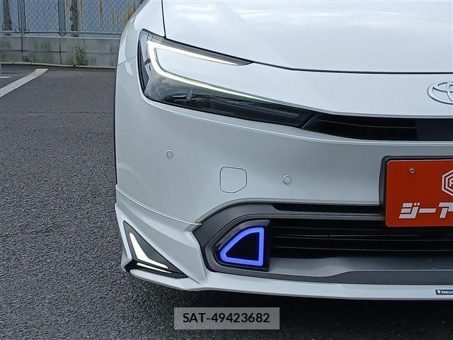 Toyota PRIUS 2023-05 8037644-24