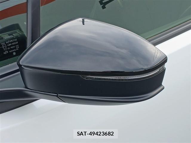 Toyota PRIUS 2023-05 8037644-29