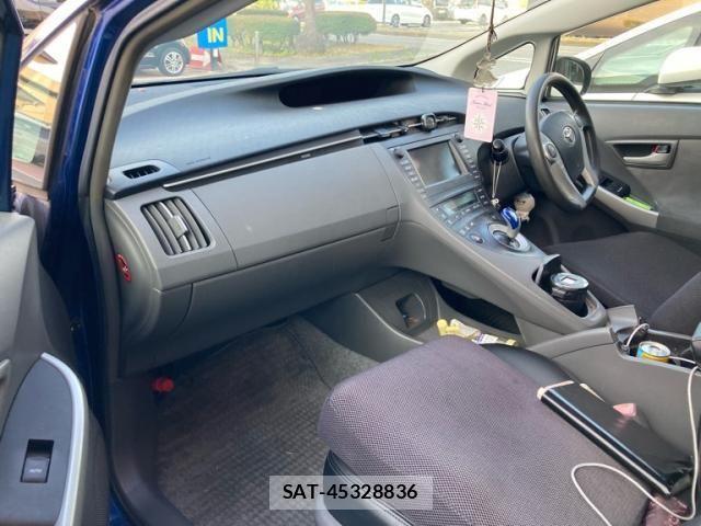 Toyota PRIUS 2009-07 8037743-10