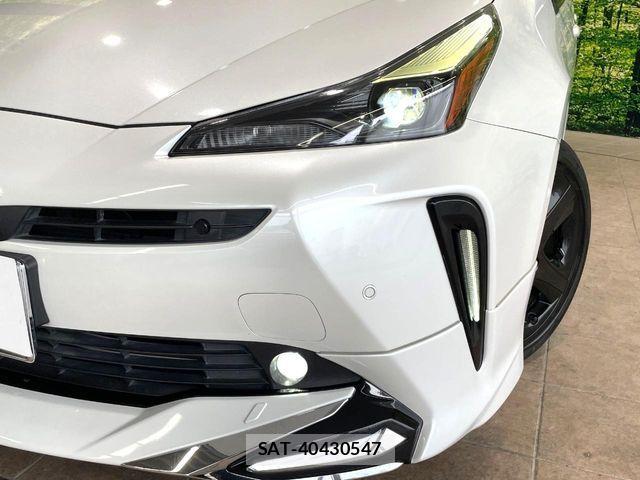 Toyota PRIUS 2022-04 8037649-11