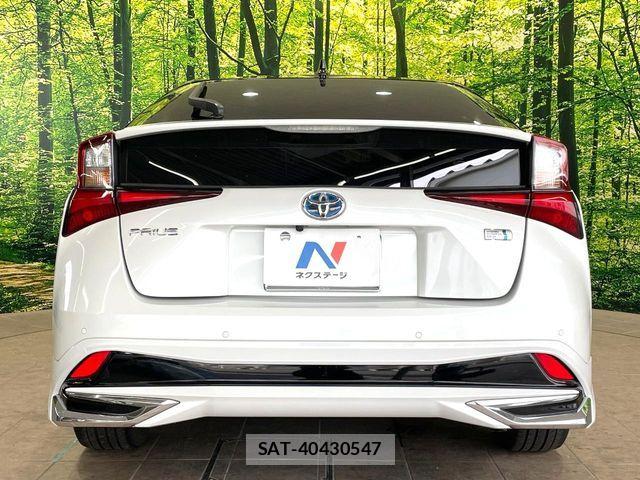 Toyota PRIUS 2022-04 8037649-14