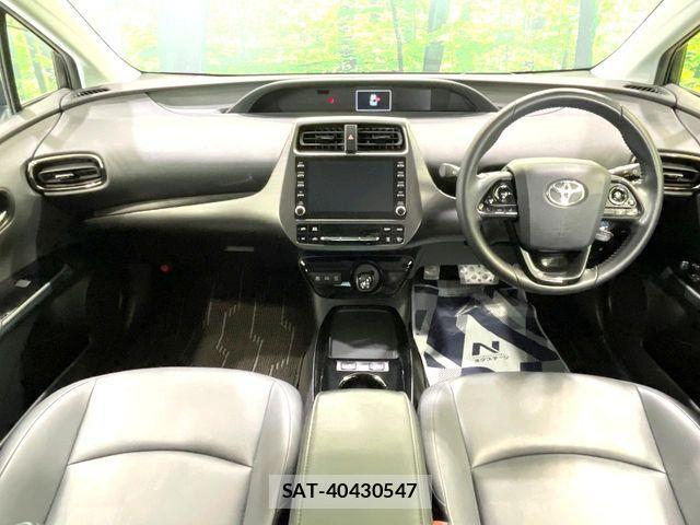 Toyota PRIUS 2022-04 8037649-1