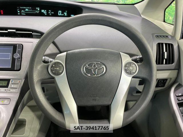 Toyota PRIUS 2014-01 8037690-10