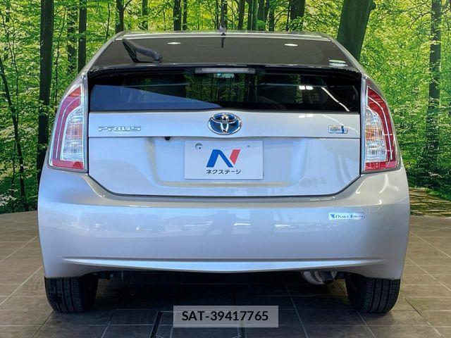 Toyota PRIUS 2014-01 8037690-14