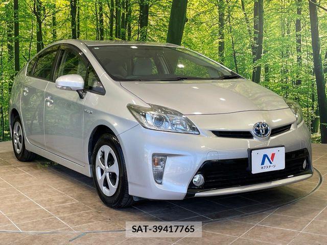 Toyota PRIUS 2014-01 8037690-15