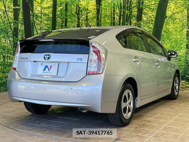 Toyota PRIUS 2014-01 8037690-16