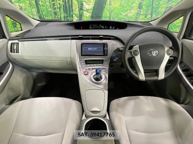 Toyota PRIUS 2014-01 8037690-1