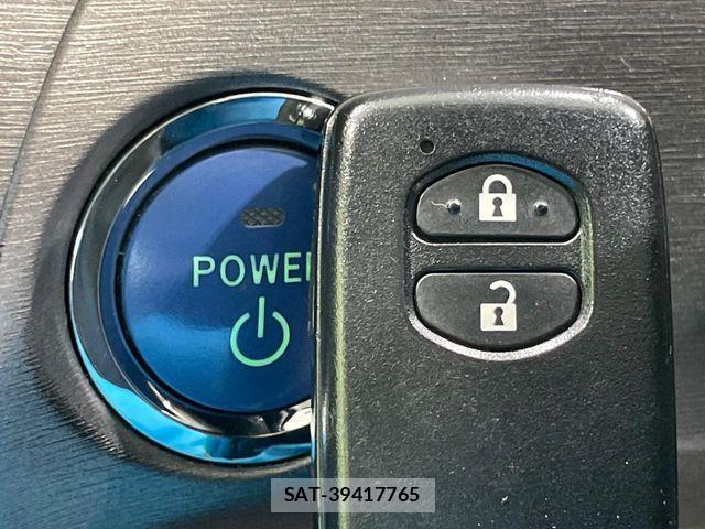 Toyota PRIUS 2014-01 8037690-5