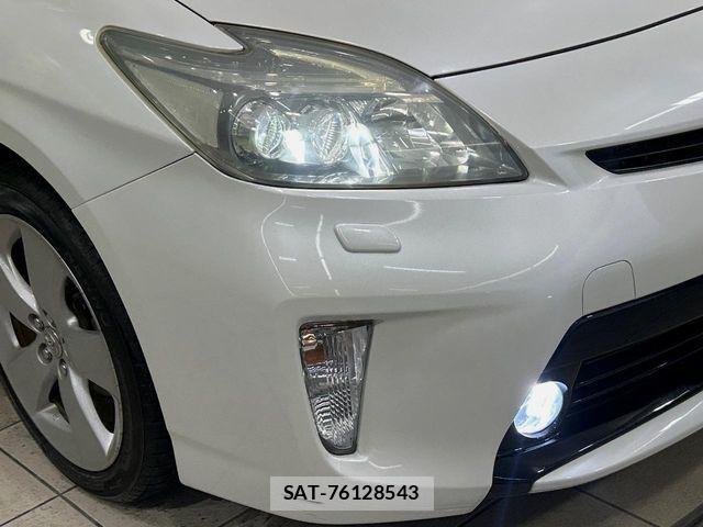 Toyota PRIUS 2013-07 8037699-10