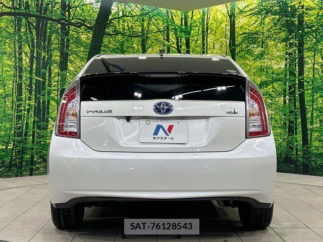Toyota PRIUS 2013-07 8037699-13