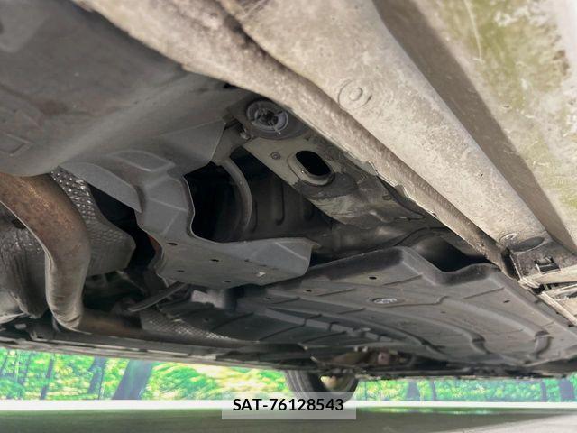 Toyota PRIUS 2013-07 8037699-18