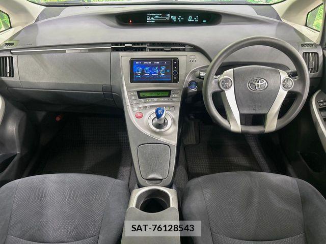 Toyota PRIUS 2013-07 8037699-1