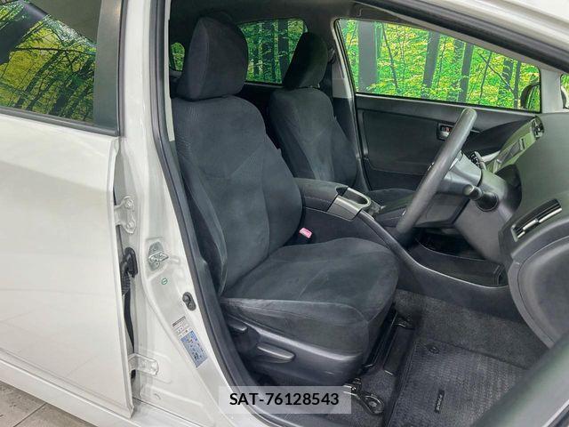 Toyota PRIUS 2013-07 8037699-7