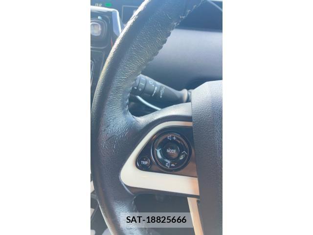 Toyota PRIUS 2017-02 8037707-13
