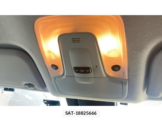 Toyota PRIUS 2017-02 8037707-18