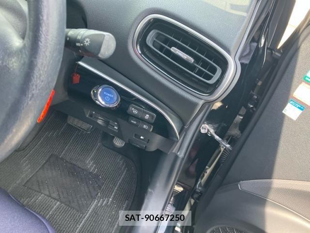 Toyota PRIUS 2016-03 8037698-9