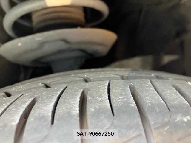 Toyota PRIUS 2016-03 8037698-4