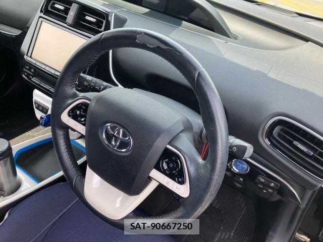 Toyota PRIUS 2016-03 8037698-7