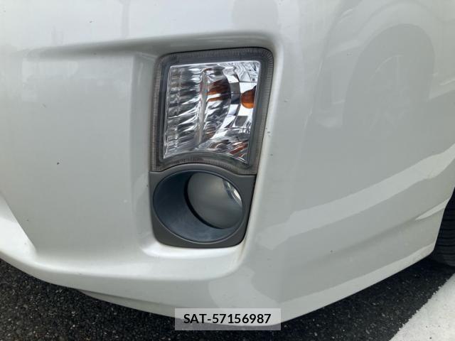 Toyota PRIUS 2011-09 8037759-26