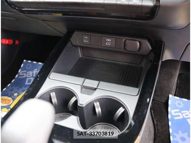 Toyota PRIUS 2023-05 8037646-12