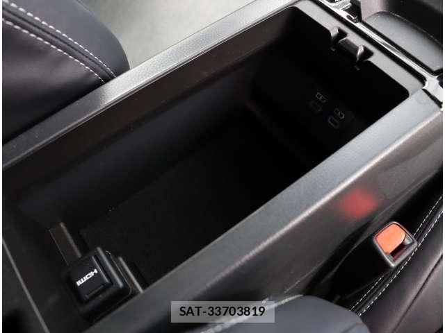 Toyota PRIUS 2023-05 8037646-14