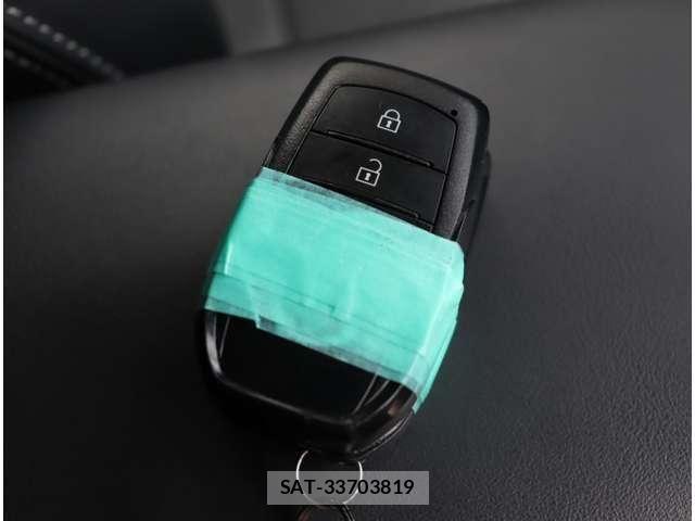 Toyota PRIUS 2023-05 8037646-15