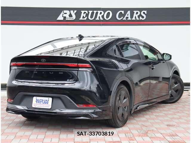 Toyota PRIUS 2023-05 8037646-2