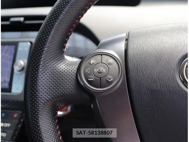 Toyota PRIUS 2012-06 8037671-13