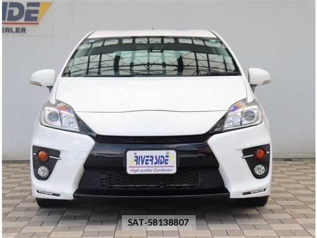 Toyota PRIUS 2012-06 8037671-23