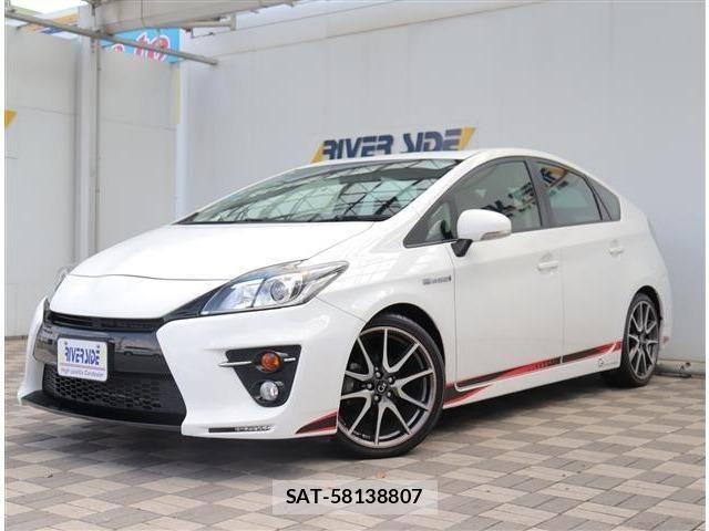 Toyota PRIUS 2012-06 8037671-25