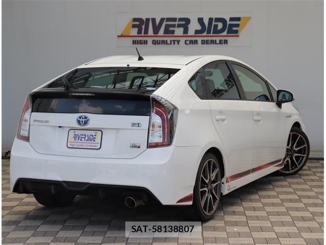 Toyota PRIUS 2012-06 8037671-2