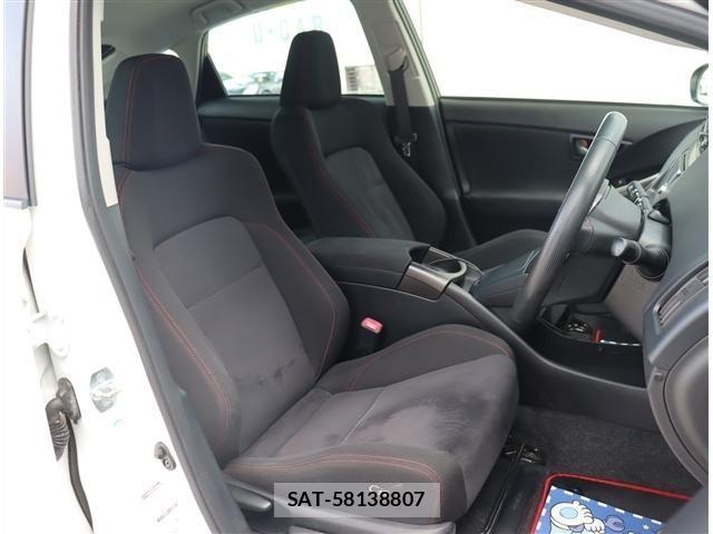 Toyota PRIUS 2012-06 8037671-4