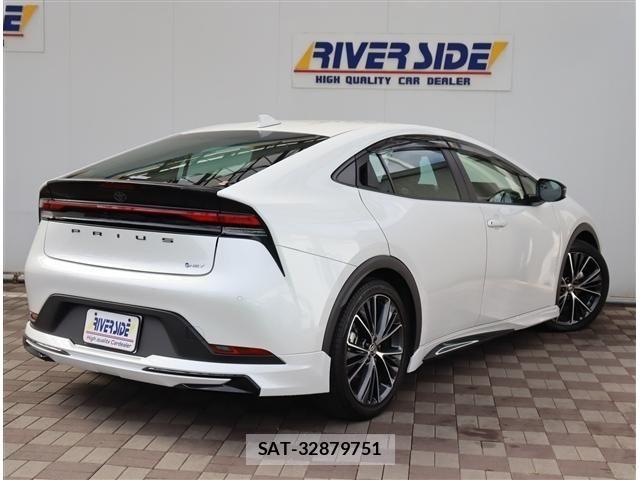 Toyota PRIUS 2024-09 8037635-2